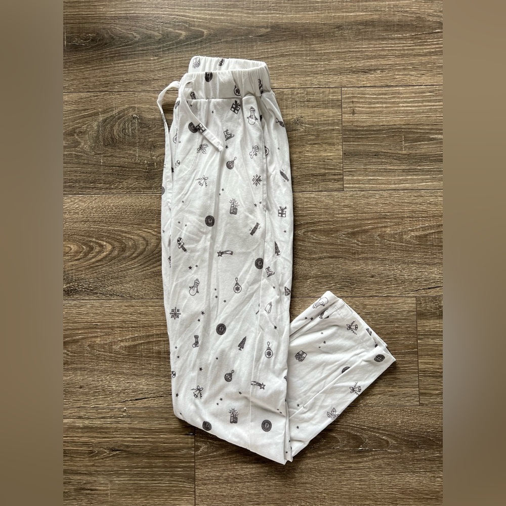 Pure Barre White Lounge Pants with Black Pattern (limited edition)